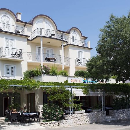 Hotel Pansion Maestral à Novi Vinodolski Extérieur photo