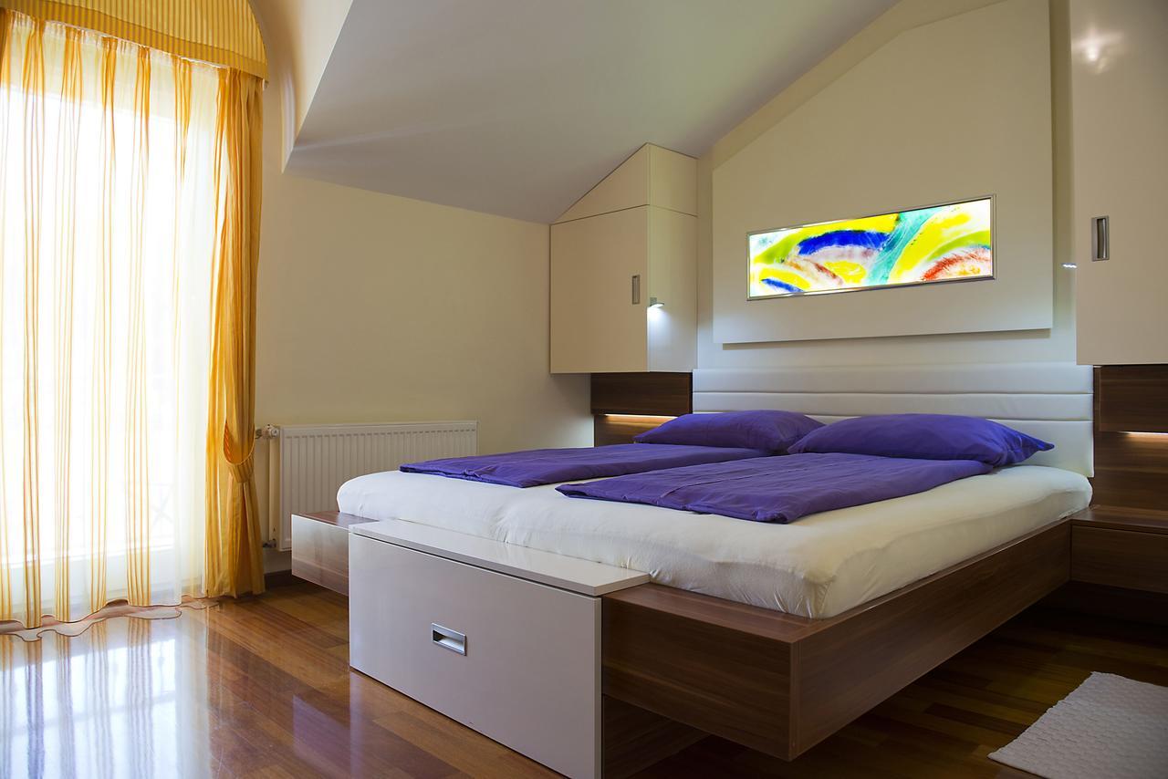 Hotel Pansion Maestral à Novi Vinodolski Extérieur photo