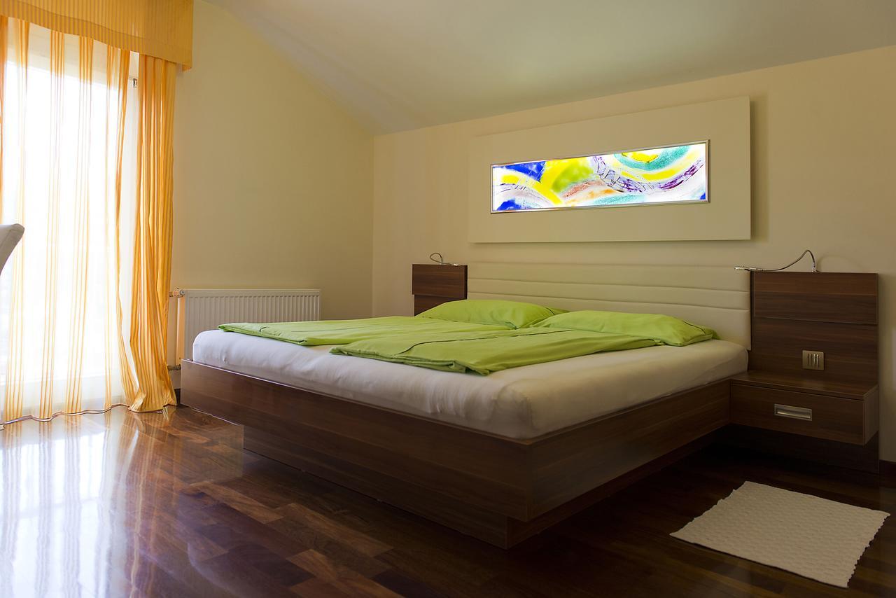 Hotel Pansion Maestral à Novi Vinodolski Extérieur photo